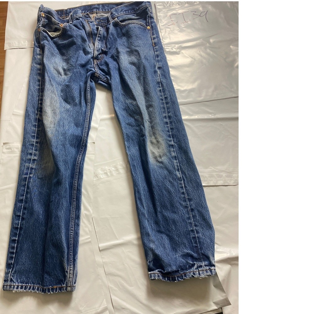 Levi's Jeans Mens 32x30 Blue Straight Leg Denim Classic‎ Faded Wash - Picture 2 of 12